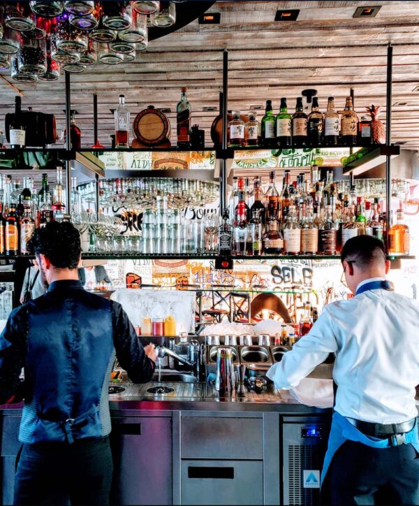 bar-600x724
